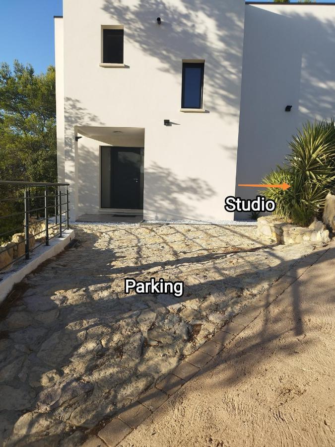 Studio Du Roc Des Garrigues Langlade Exterior photo